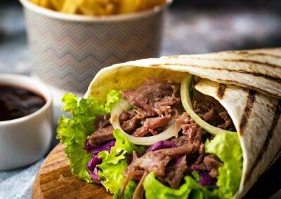 Dürüm kebab con patatas fritas